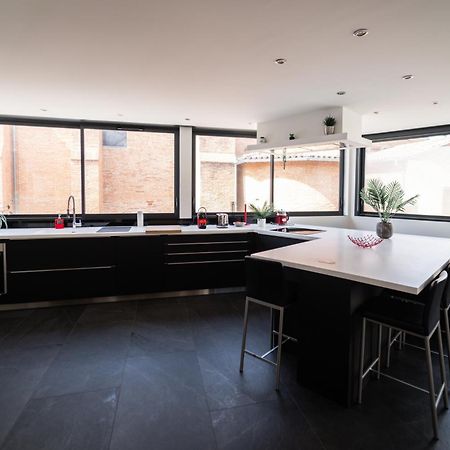 Loft 150 M2 Jacuzzi, Sauna Et Massage Blagnac Exteriör bild